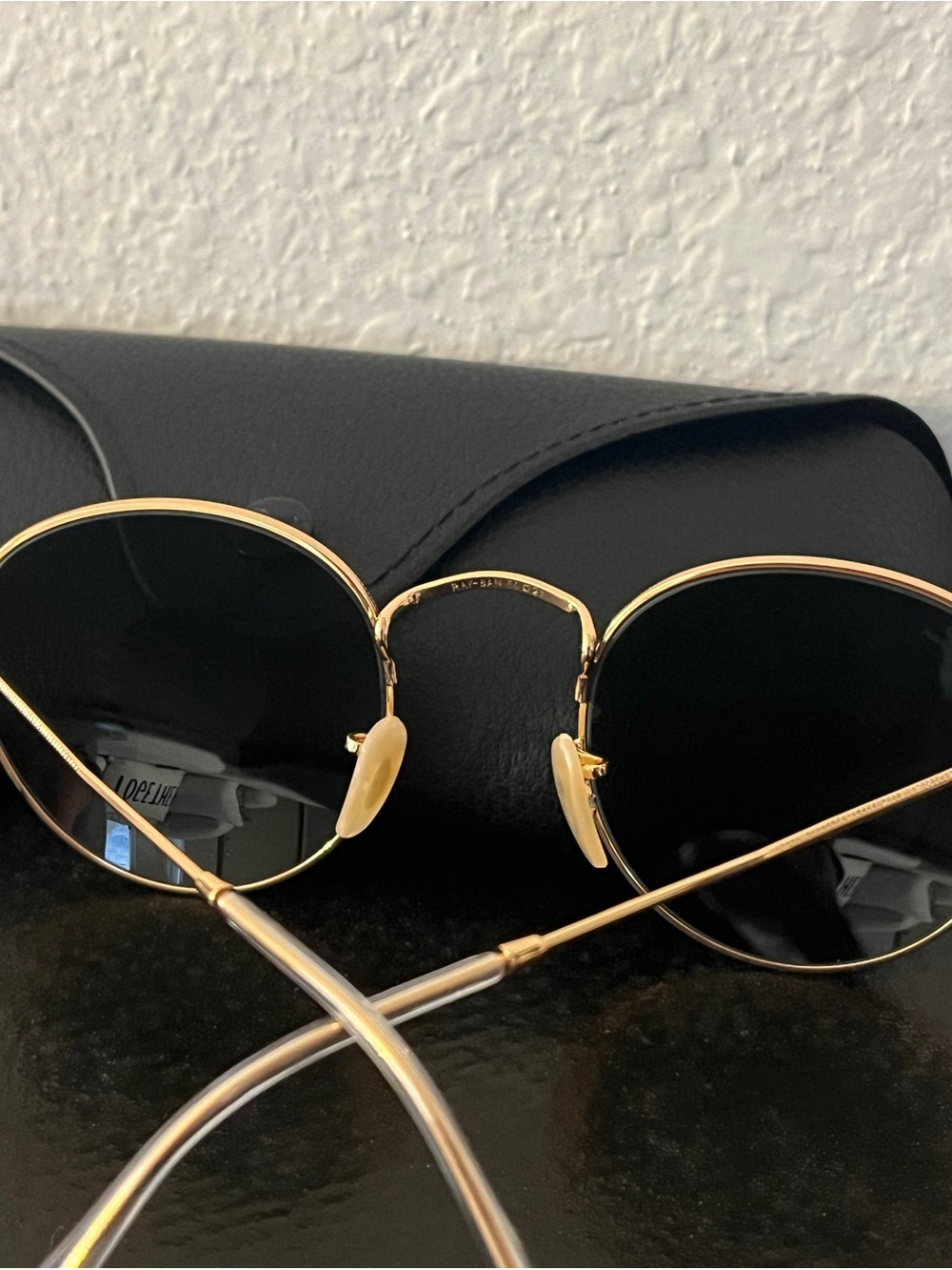 Ray-Ban Round Metal Sunglasses — Gold Frame with Dark Green G-15 Lenses - Picture 3 of 9